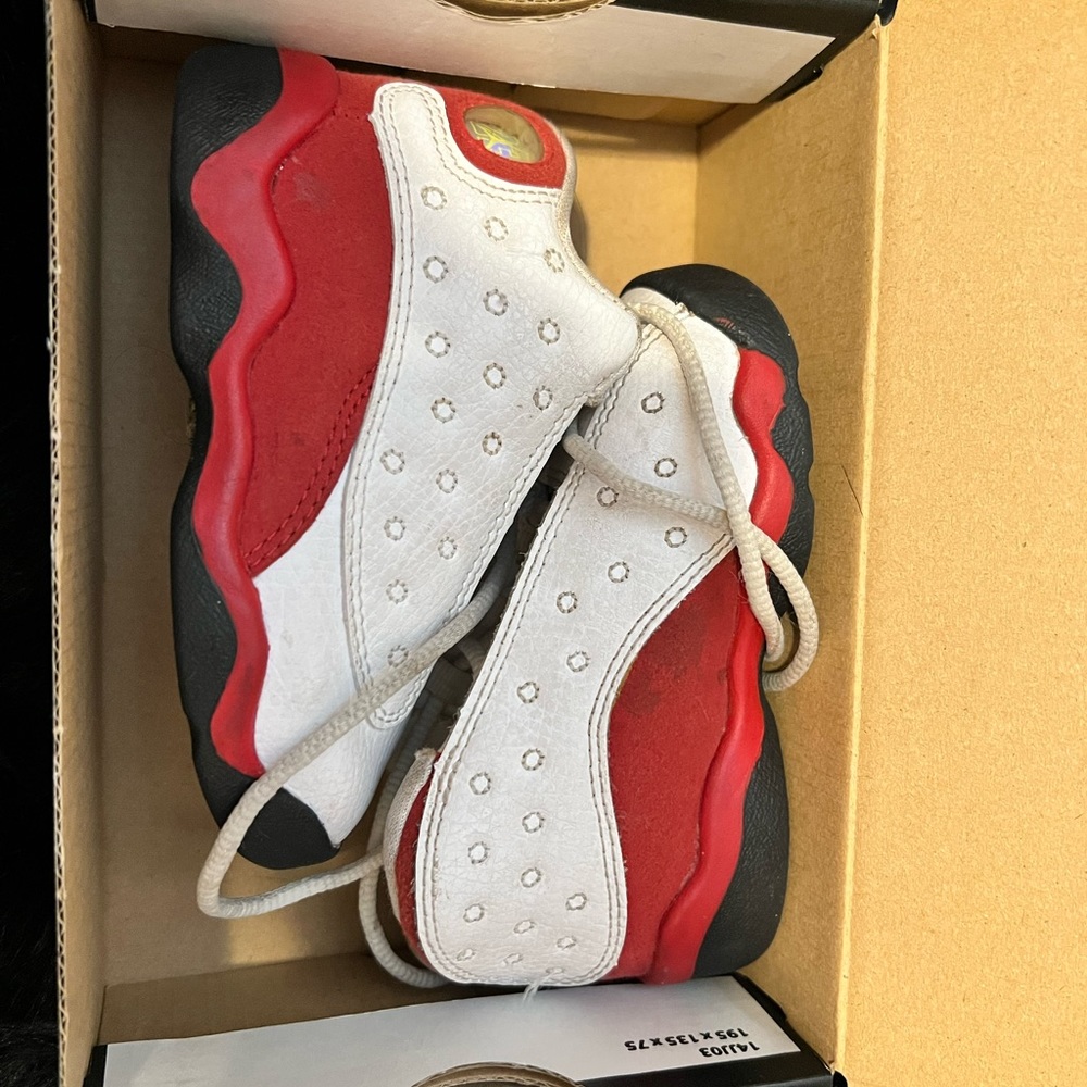 Toddler Jordan’s size 6.